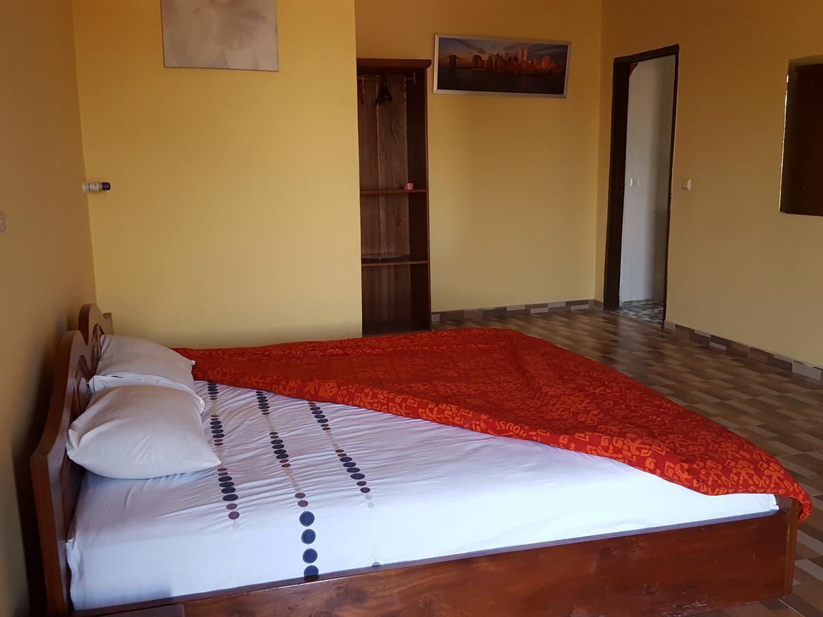 Is Guest House Cape Coast Bagian luar foto